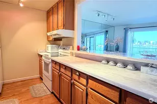 1221 Harbor Ave SW, Seattle, WA 98116 - Photo 11