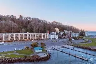 1221 Harbor Ave SW, Seattle, WA 98116 - Photo 3