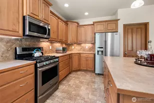 425 400th St S, Roy, WA 98580 - Photo 9