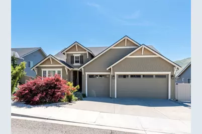 1974 Legendary Lane SE, East Wenatchee, WA 98802 - Photo 1