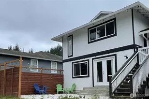 1017 Ballentine St, Raymond, WA 98577 - Photo 5