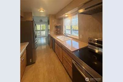 1017 Ballentine Street, Raymond, WA 98577 - Photo 9