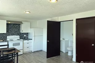 1017 Ballentine St, Raymond, WA 98577 - Photo 29