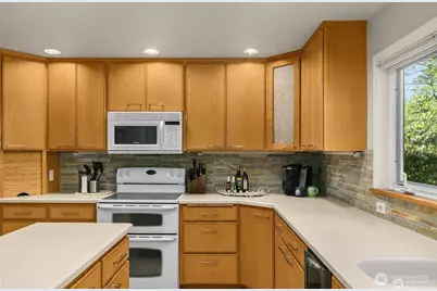 15144 SE 46th Way, Bellevue, WA 98006 - Photo 9