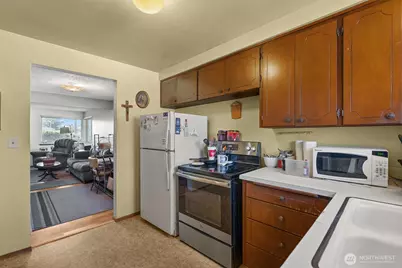 1301 S 54th Street, Tacoma, WA 98408 - Photo 11