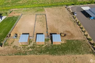 398 Balm St, Touchet, WA 99360 - Photo 35