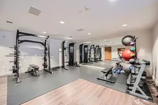 909 5th Ave, Seattle, WA 98104 - Photo 29