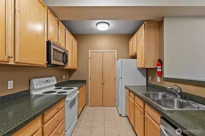 516 Darby Drive #213, Bellingham, WA 98226 - Photo 5