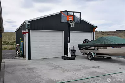 330 N Juniper Street, Soap Lake, WA 98851 - Photo 3