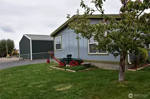 330 N Juniper St, Soap Lake, WA 98851 - Photo 1