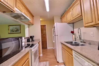 15138 65th Avenue S #109, Tukwila, WA 98188 - Photo 11