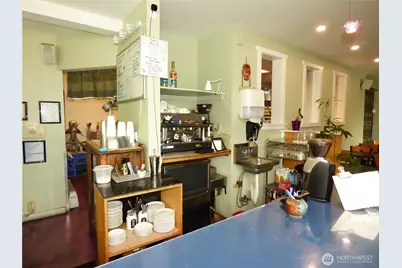 2224 N 56th Street, Seattle, WA 98103 - Photo 9