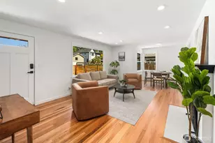 3811 NE 89th St, Seattle, WA 98115 - Photo 9