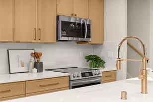 10604 NE 137th Pl, Kirkland, WA 98034 - Photo 11