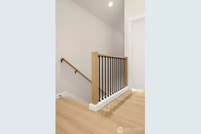 10604 NE 137th Place, Kirkland, WA 98034 - Photo 15