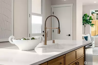 10604 NE 137th Place, Kirkland, WA 98034 - Photo 11