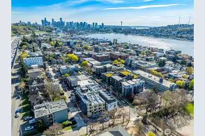 2372 Franklin Avenue E, Seattle, WA 98102 - Photo 31