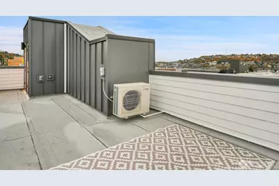 259 E Louisa Street, Seattle, WA 98102 - Photo 29