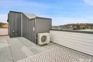 259 E Louisa St, Seattle, WA 98102 - Photo 29