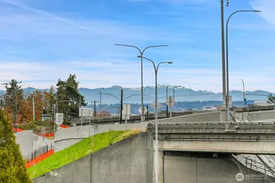 259 E Louisa Street, Seattle, WA 98102 - Photo 33