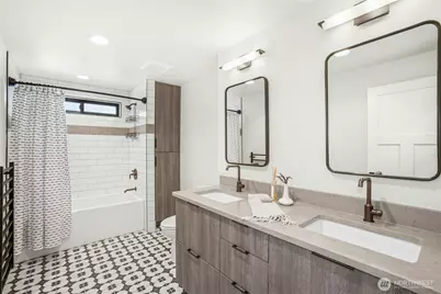 9803 Crystal Lake Drive, Woodinville, WA 98077 - Photo 31