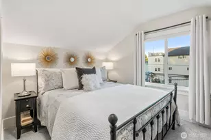 3202 NW 70th St, Seattle, WA 98117 - Photo 19