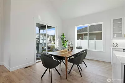 601 N Bluff West Drive, Moses Lake, WA 98837 - Photo 11