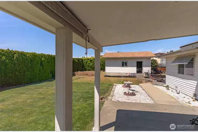 695 S Lyle Avenue, East Wenatchee, WA 98802 - Photo 35