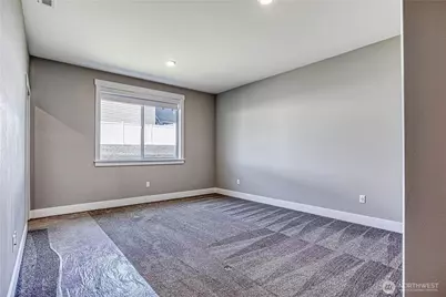 819 N Newport Loop, East Wenatchee, WA 98802 - Photo 13