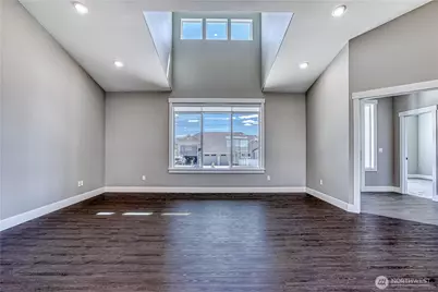 819 N Newport Loop, East Wenatchee, WA 98802 - Photo 5