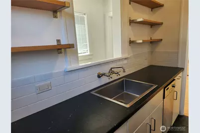 2114 7th Avenue W #5, Seattle, WA 98119 - Photo 7