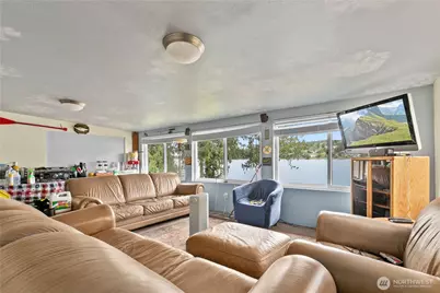 18545 W Big Lake Boulevard, Mount Vernon, WA 98274 - Photo 11