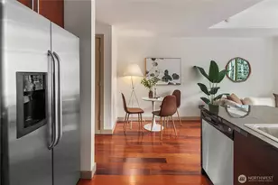 900 Lenora St, Seattle, WA 98121 - Photo 9