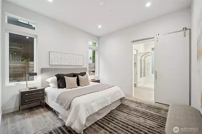 13220 NE 70th Street, Redmond, WA 98052 - Photo 21