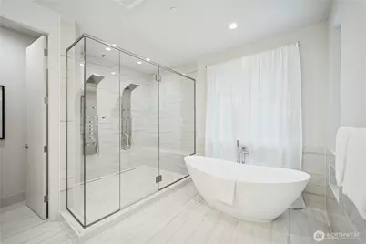 13220 NE 70th Street, Redmond, WA 98052 - Photo 27