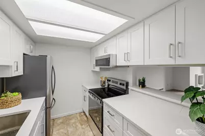 3425 Colby Avenue #502, Everett, WA 98201 - Photo 7