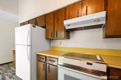 2431 W Lynnwood Drive, Longview, WA 98632 - Photo 9