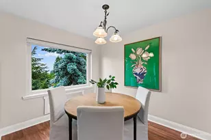 11515 Greenwood Ave N, Seattle, WA 98133 - Photo 9