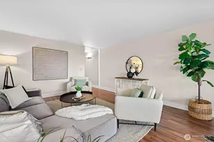 11515 Greenwood Ave N, Seattle, WA 98133 - Photo 5