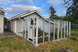 233 Canal Dr SE, Ocean Shores, WA 98569 - Photo 23