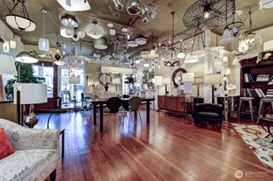 8214 Greenwood Ave N, Seattle, WA 98103 - Photo 13