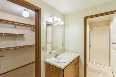 921 Pershing Avenue #203, Bremerton, WA 98312 - Photo 13