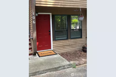 1101 SW Harrier Circle #106, Oak Harbor, WA 98277 - Photo 1