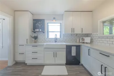 2010 13th Avenue NW, Puyallup, WA 98371 - Photo 5