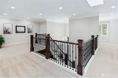 9827 NE 20th Street, Bellevue, WA 98004 - Photo 23