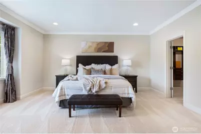 9827 NE 20th Street, Bellevue, WA 98004 - Photo 25