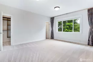 9827 NE 20th St, Bellevue, WA 98004 - Photo 31