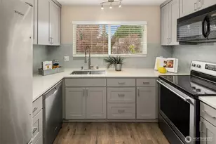 12024 101st Ave NE, Kirkland, WA 98034 - Photo 11