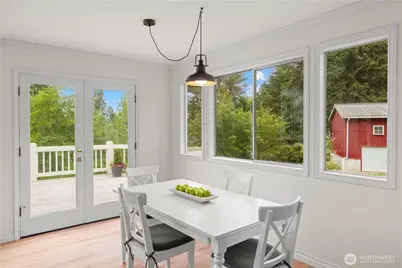 8484 NE County Park Road, Bainbridge Island, WA 98110 - Photo 15