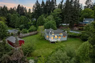 8484 NE County Park Rd, Bainbridge Island, WA 98110 - Photo 3